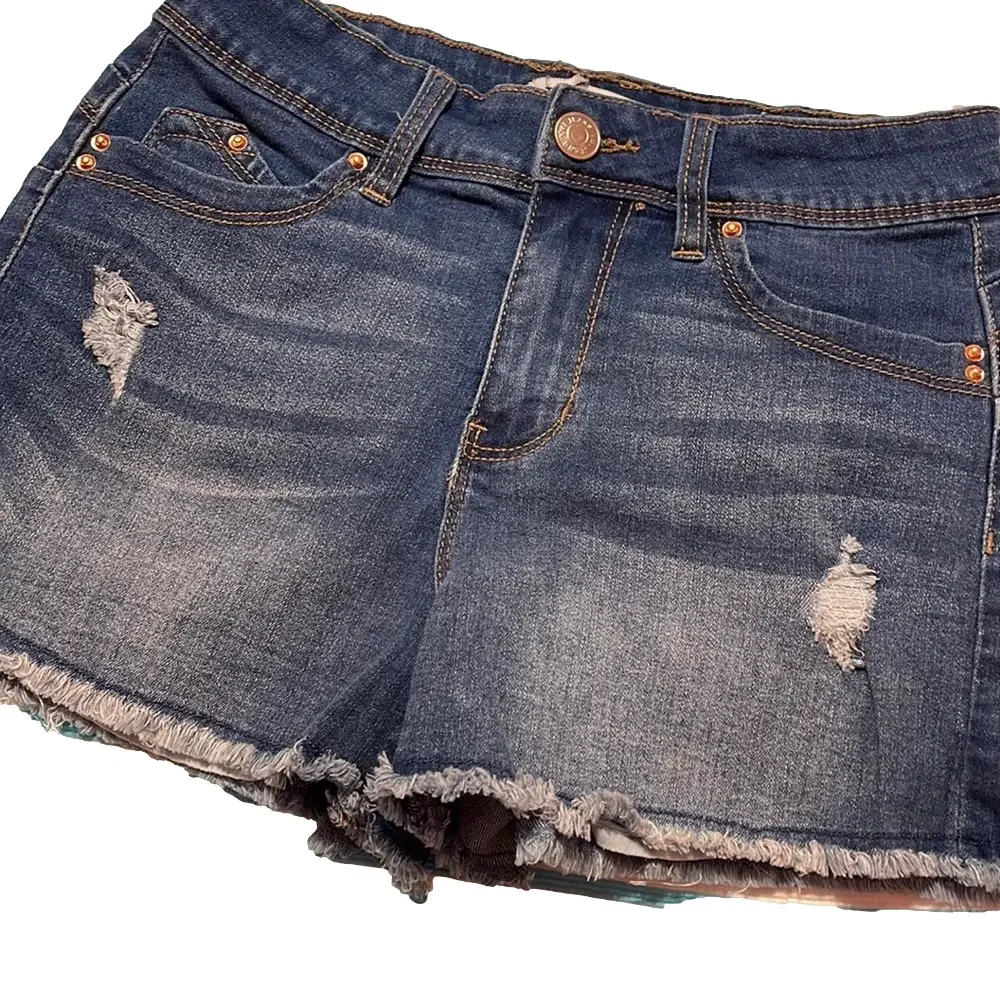 YMI jean shorts size 3/26